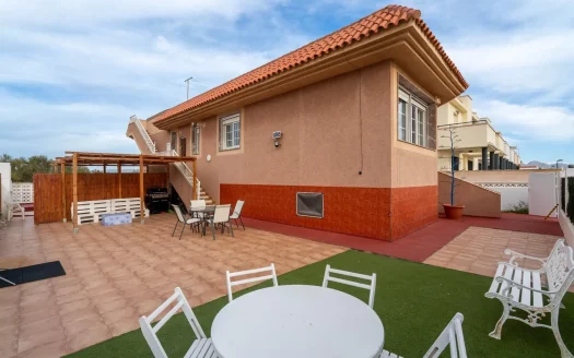 Casa con parcela en Cabo de Gata