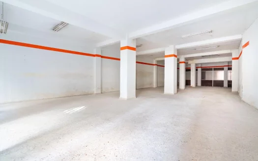 Local comercial en venta en el centro de Almería 001