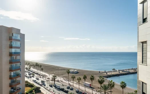 Espectacular piso en primera linea de playa de Almería 001